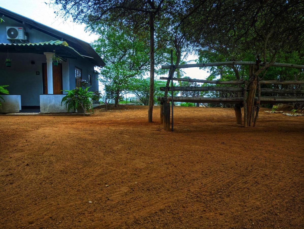 Beach Bungalow Yala Kirinda  Exterior photo